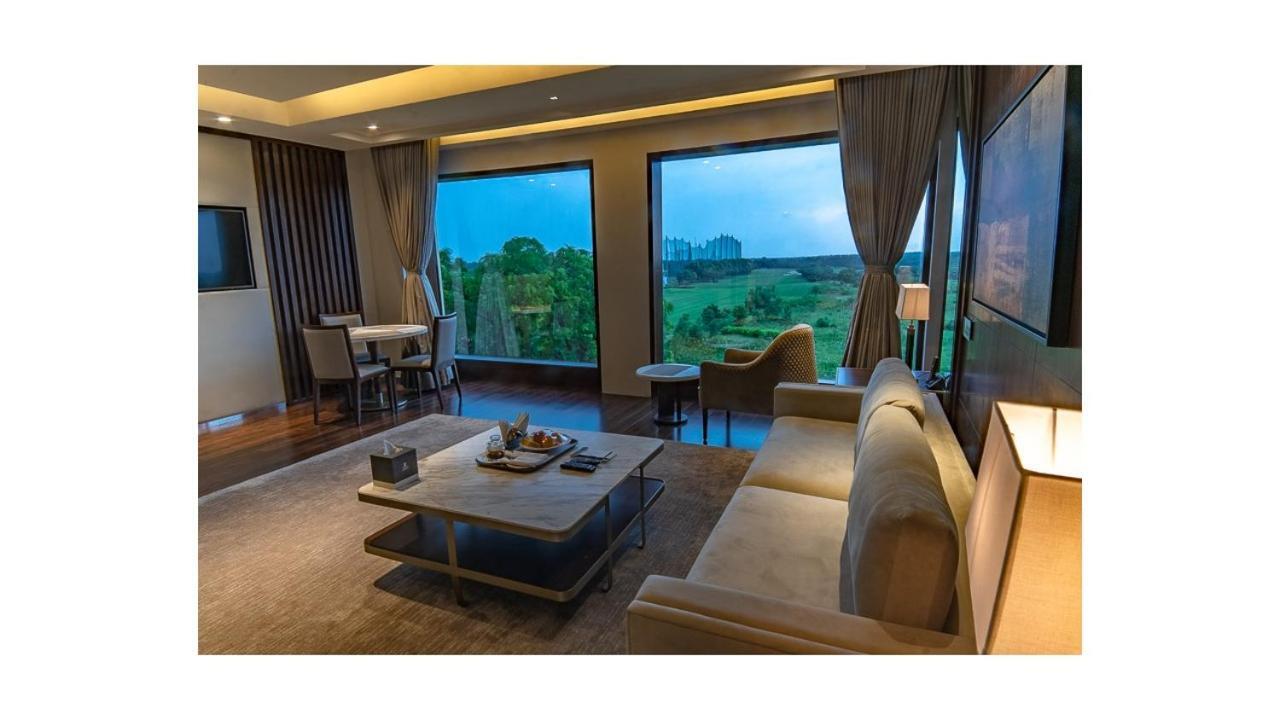 Belvedere Golf & Country Club Adalaj Esterno foto